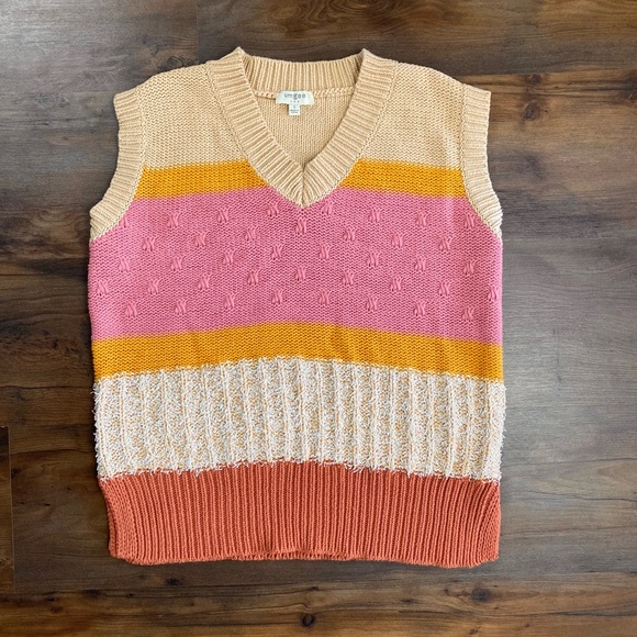 Umgee Sweaters - Umgee Multicolor V-Neck Sleeveless Sweater Size S